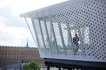 LUNCH FÖR 16 PERSONER PÅ THE CUBE BY ELECTROLUX MED CAMILLA LÄCKBERG - AUKTION TILL FÖRMÅN FÖR BARNCANCERFONDEN.