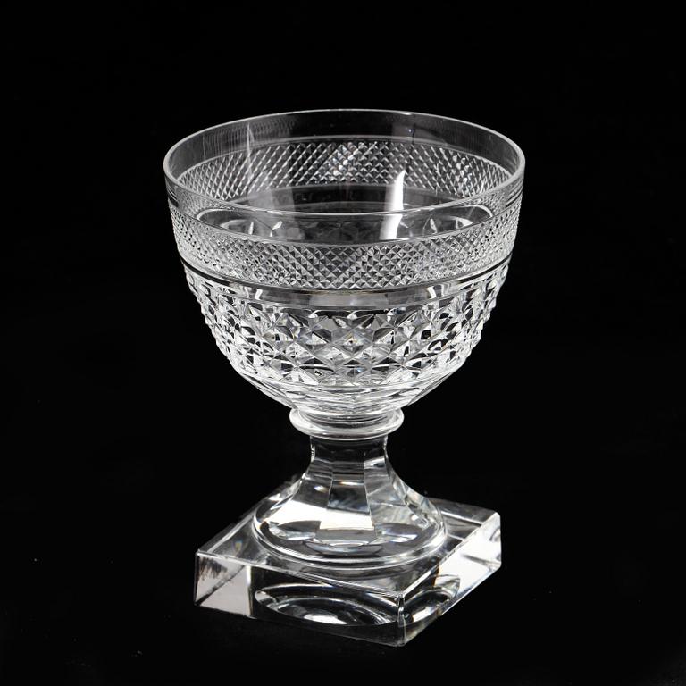 GLASSERVISDELAR, 9 st, "Kent", Elis Bergh, Kosta-Boda, omkring 1900-talets mitt.