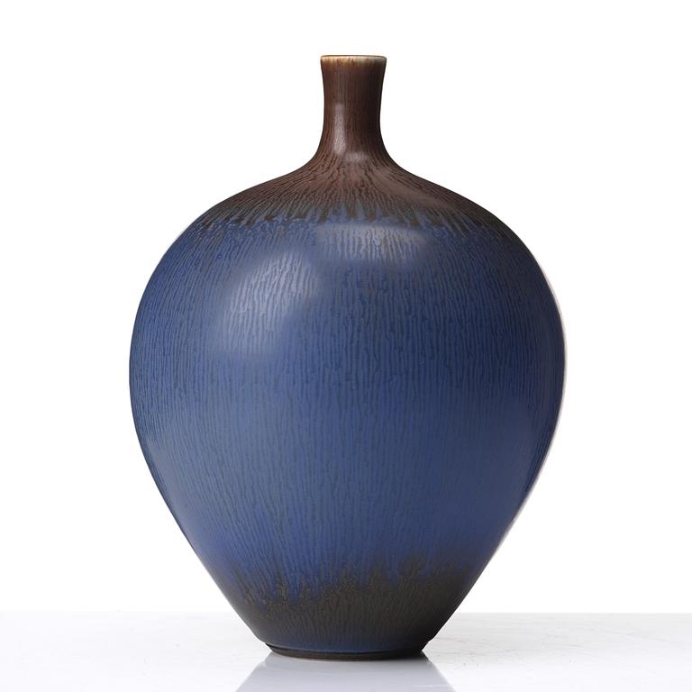 Berndt Friberg, a stoneware vase, Gustavsberg studio, Sweden 1978.