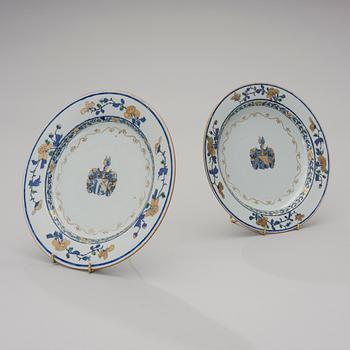 TWO CHINESE PORCELAIN AMORIAL PLATES, Qianlong, late 18th century, with the coat of arms for the von Hökerstedt family.