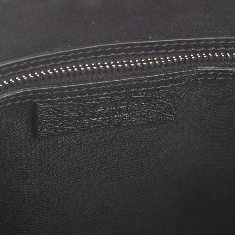 Givenchy, väska. "Antigona".