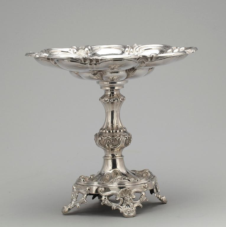 UPPSATSSKÅL, silver, nyrokoko, Gustaf Möllenborg Féron, Stockholm, 1856. Vikt ca 983g.