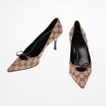 SKOR, Gucci.