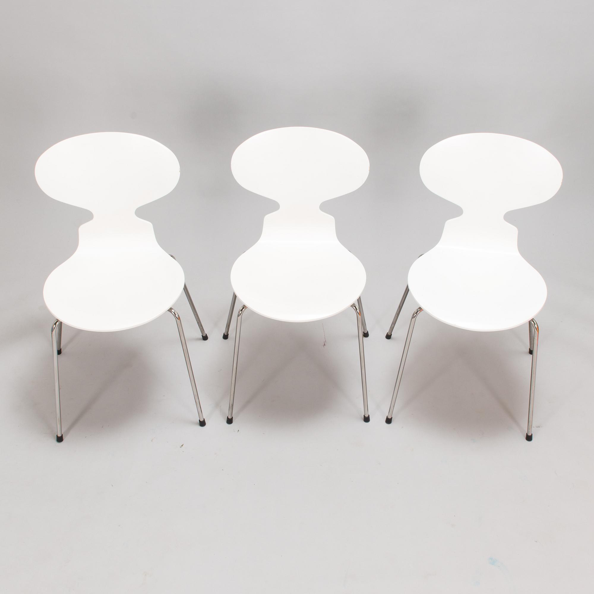 Arne Jacobsen, tuoleja, 3 kpl, "Myran",Fritz Hansen 2008.