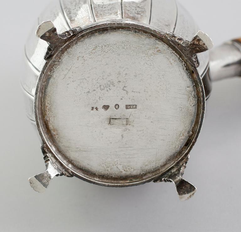 CHOKLADKANNA, silver, Gustaf Theodor Folcker, Stockholm 1836. Vikt ca 321 gram.