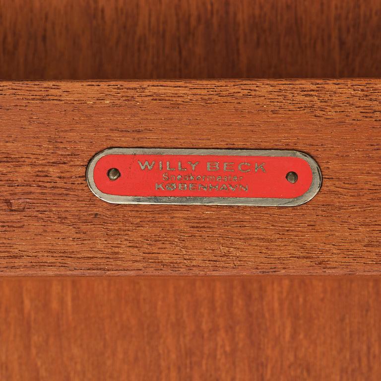 Ejner Larsen & Aksel Bender Madsen, a circular teak table model "1804", cabinetmaker Willy Beck, Copenhagen, 1950s.