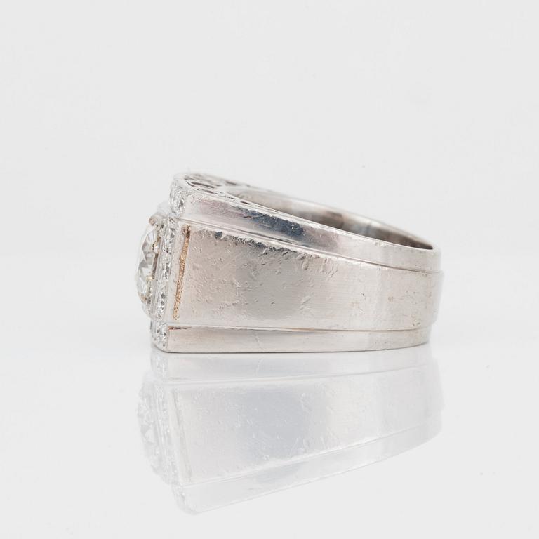 RING, briljantslipade diamanter, totalt ca 3.00 ct.
