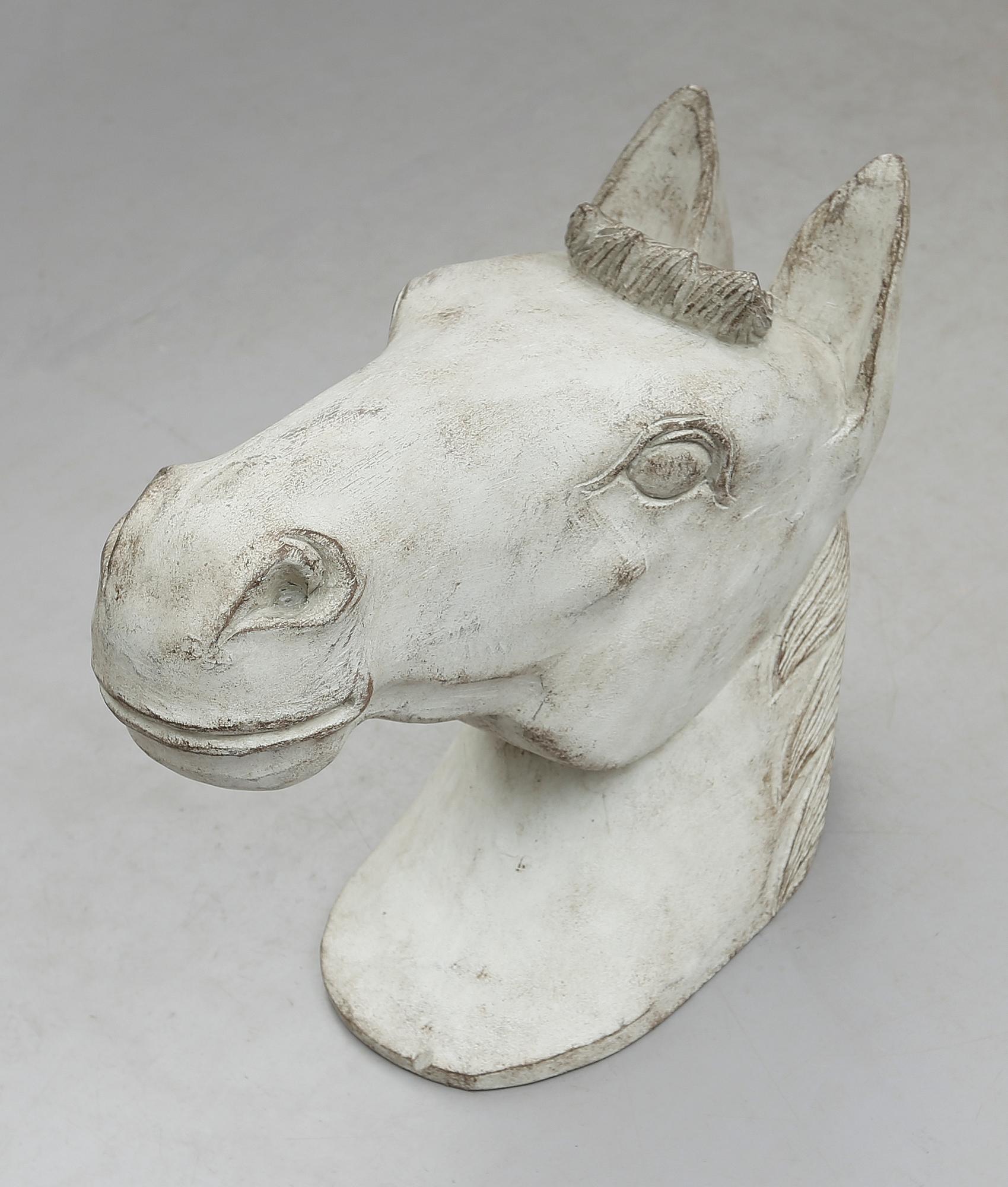 SKULPTUR, skuret trä, Kina, 2000-tal.