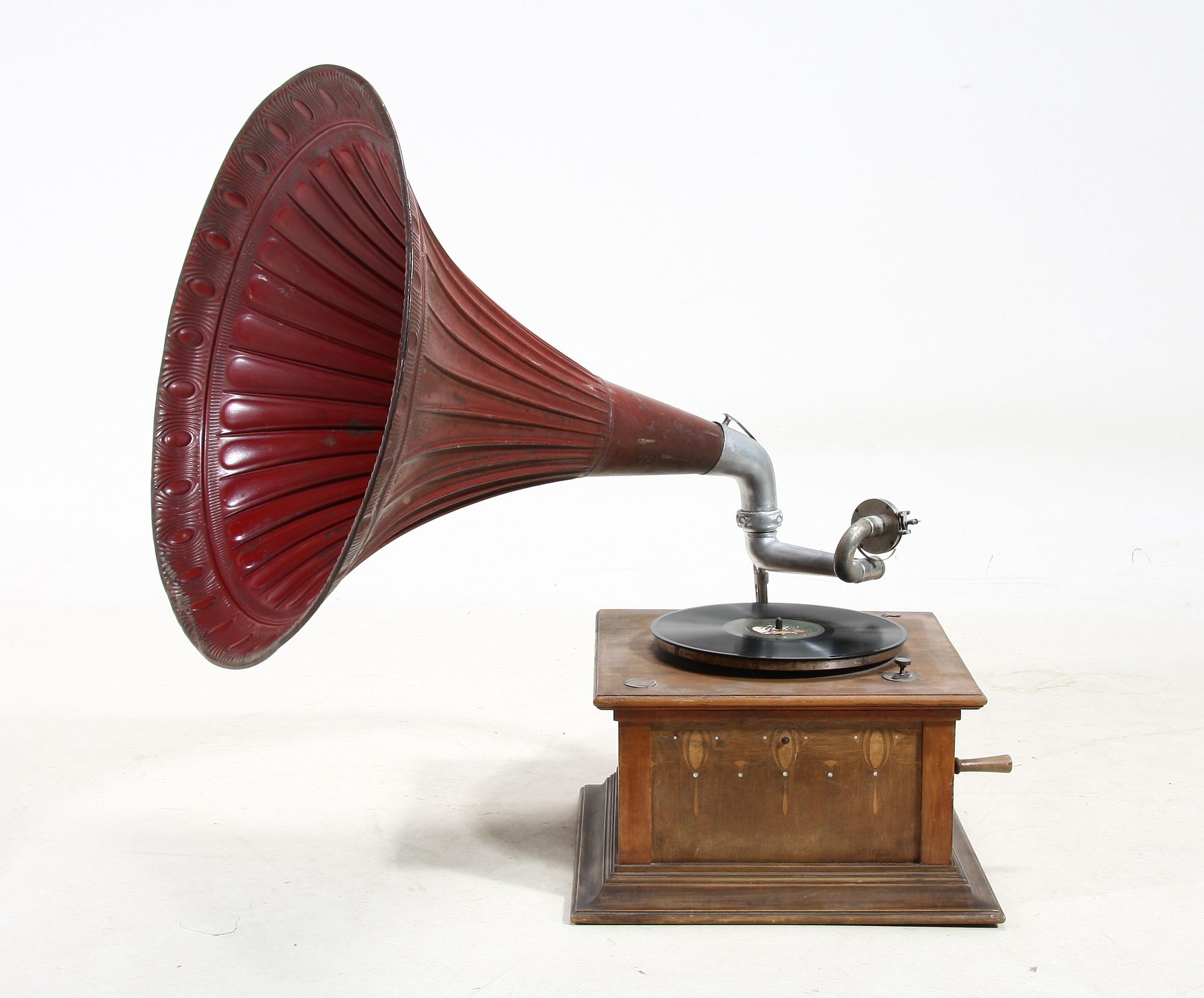 VEVGRAMMOFON, med tratt, 1900-talets början.