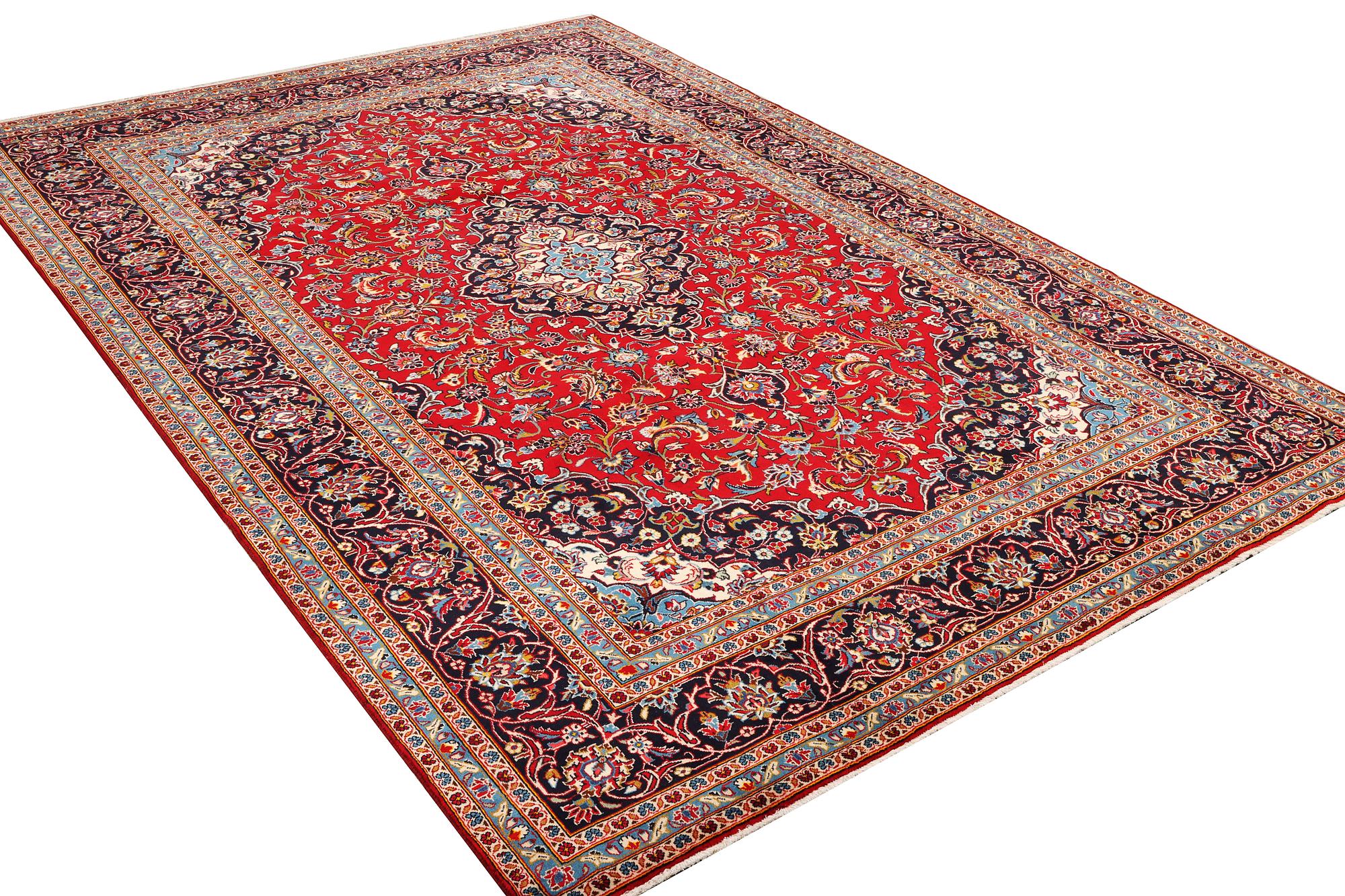 A Keshan carpet, c. 360 x 247 cm.