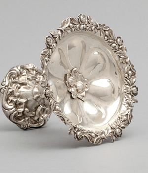 SKÅL PÅ FOT, silver, nyrokoko, Carl Nyström, Stockholm 1856.