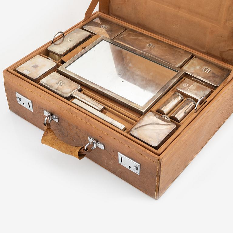 Atelier Borgila, Toiletteuppsättning, 12 delar, sterling silver, Stockholm 1936.