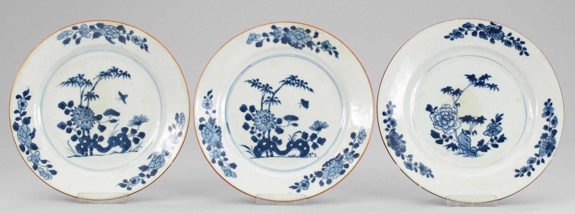 TALLRIKAR, 2+1 stycken, kompaniporslin. Qianlong.