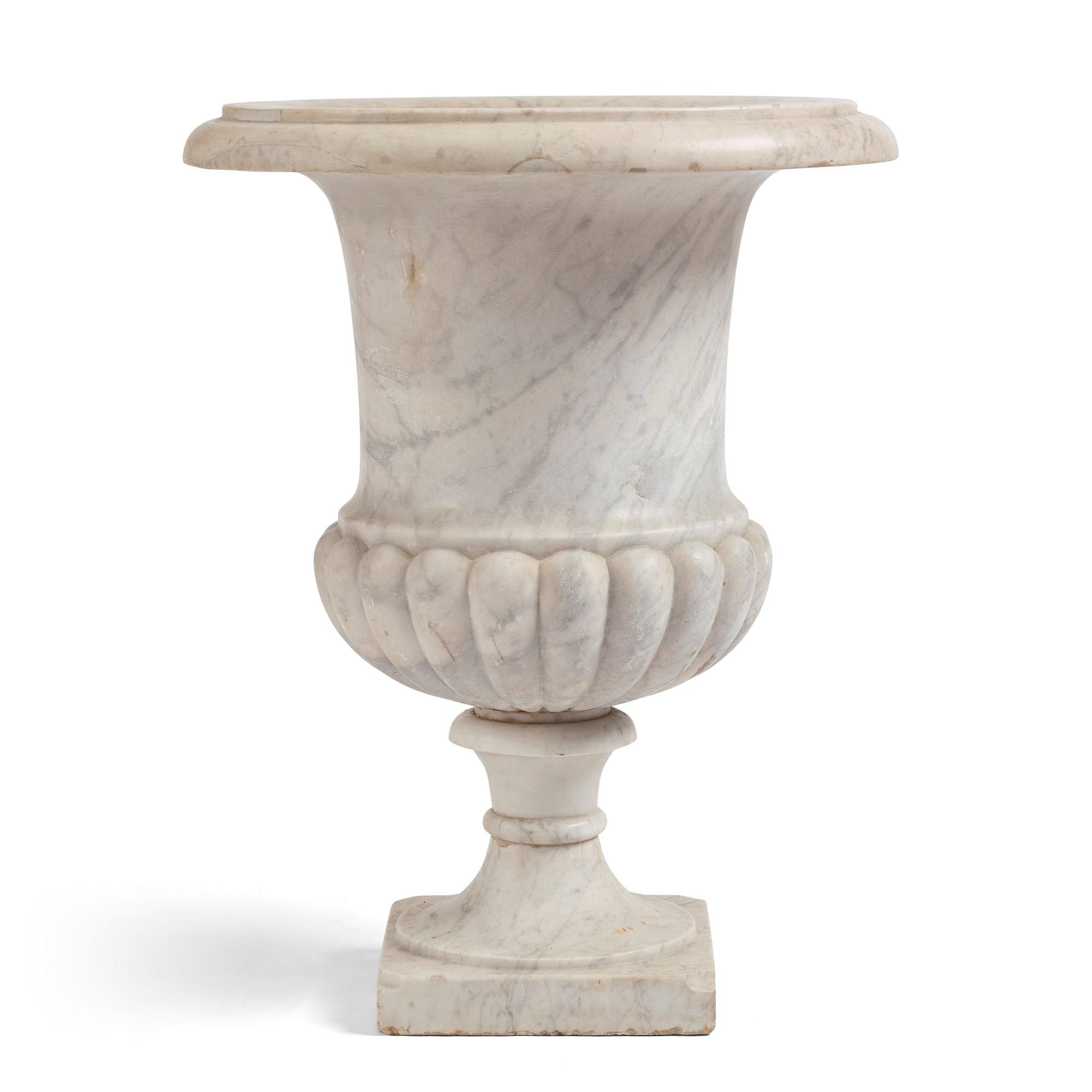 Urna, troligen Italien, 1800-talets första hälft.