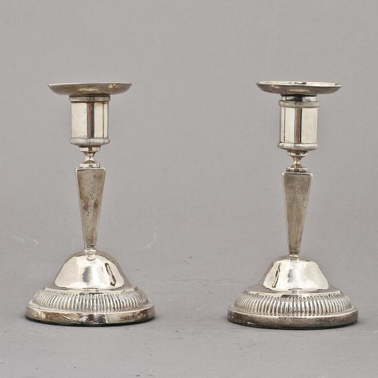 LJUSSTAKAR,  ett par, silver, Carl Petter Lampa, Stockholm, 1820. Vikt ca 320 gr.