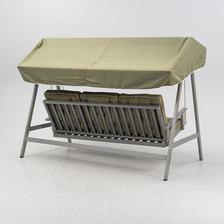 Elsa Stackelberg, a garden hammock, Fri Form, 21st Century.