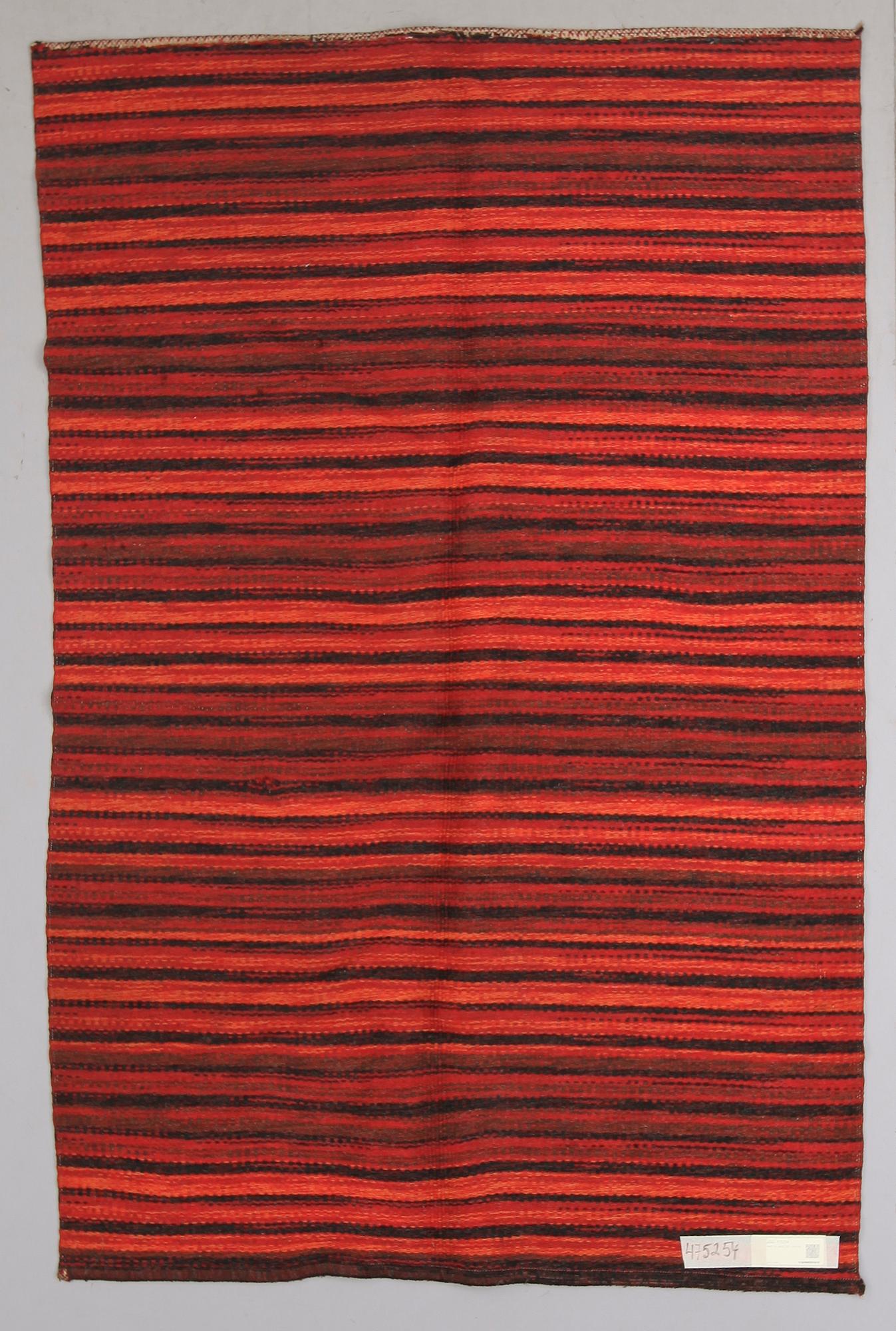 MATTA, ull, 1900-talets andra hälft. 195 x 130 cm.