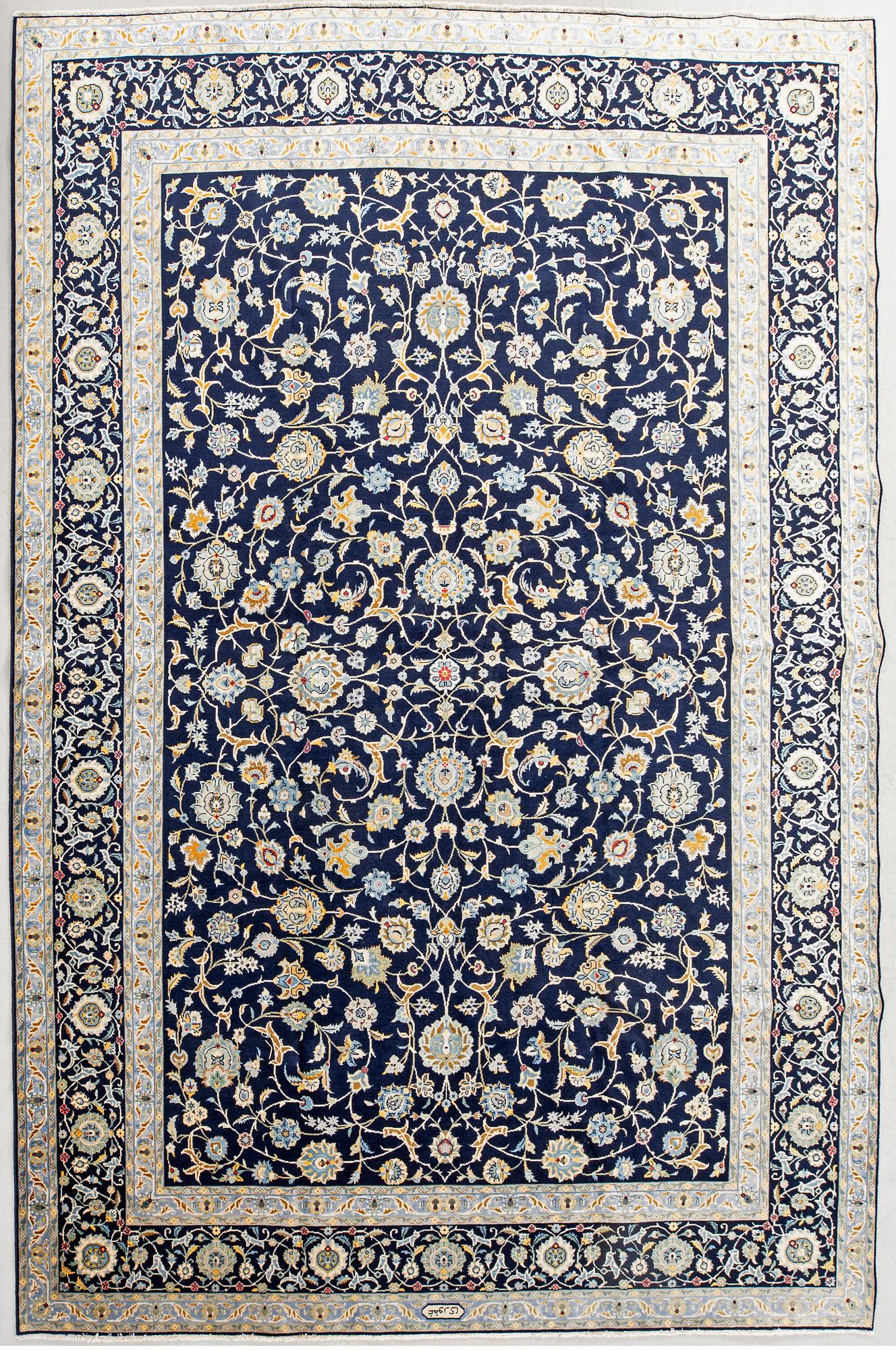 Matta, Keshan, signerad Ghafori, 269x370 cm.