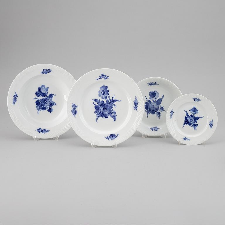 A Royal Copenhagen 'Blå Blomst' porcelaine set (47 pc).