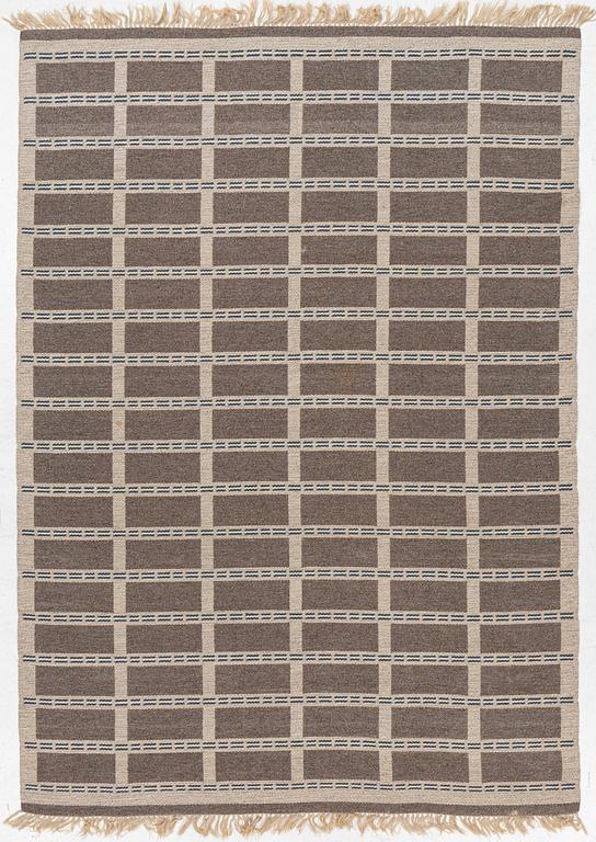 A machine-woven carpet (so-called double-woven), approx. 284 x 202 cm.