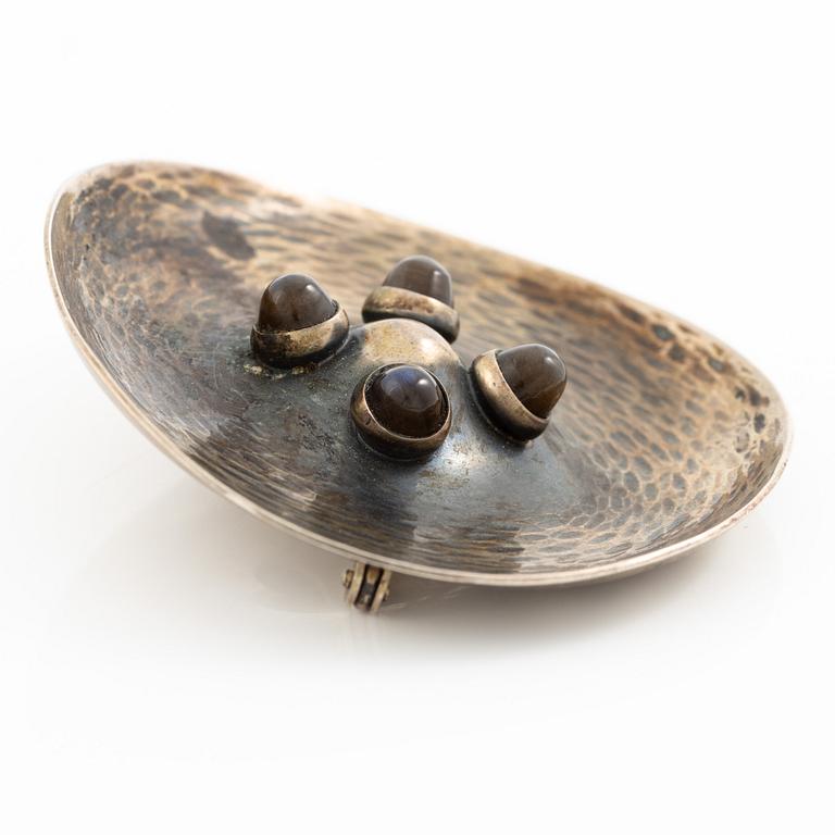 Brosch, silver med labradorit, Kupittaan Kulta, Turku/Åbo, Finland.