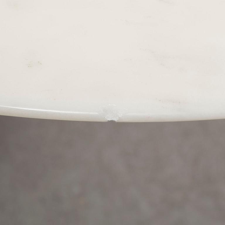 EERO SAARINEN, matbord "Tulip" Knoll International, 1900-talets senare del.