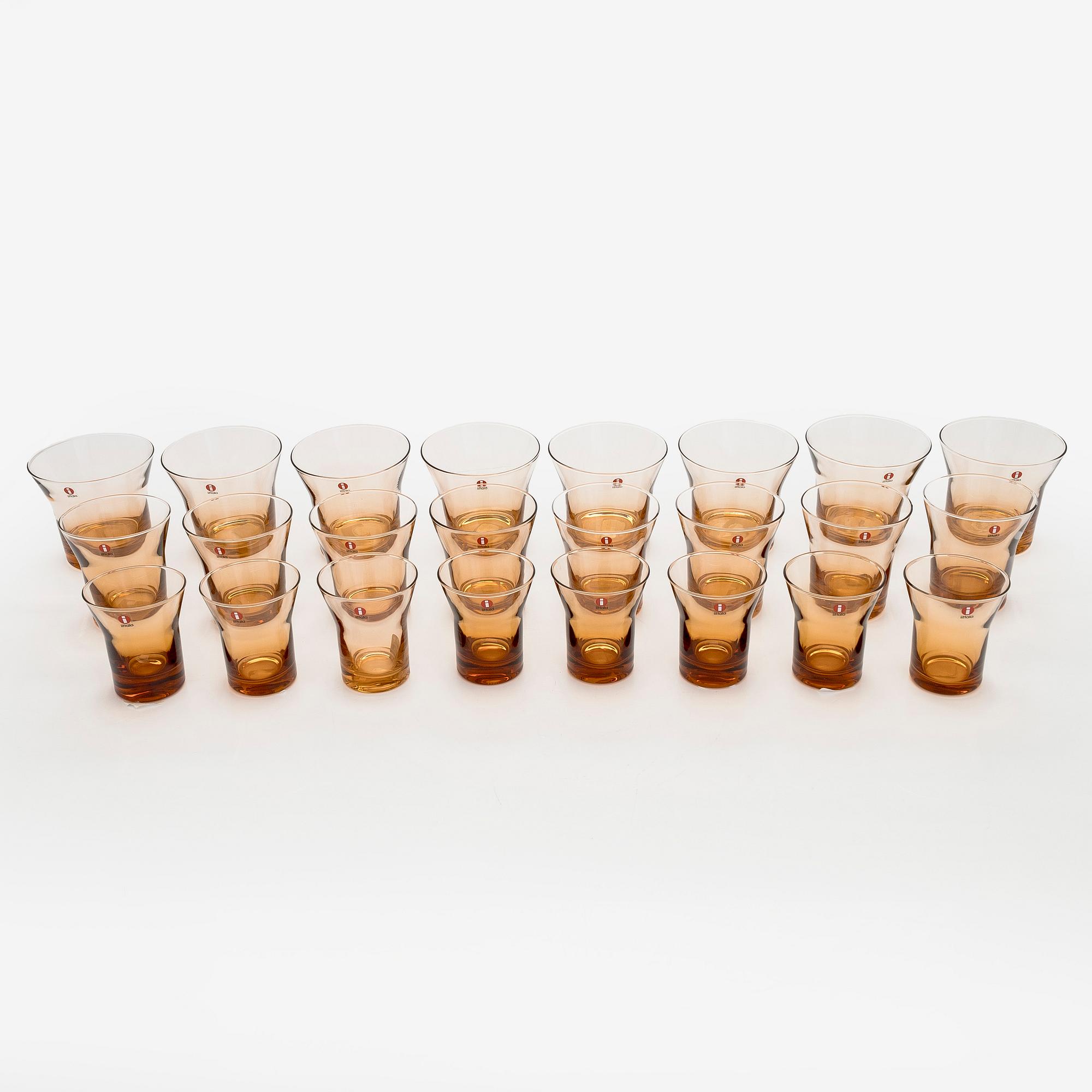 Alvar & Aino Aalto, Lasisto, 24 osaa, "Aalto", kolme kokoa, Iittala 2023.