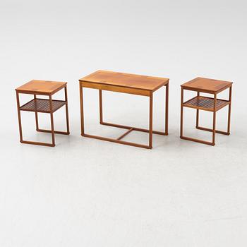 A 'Släden' nesting table by Carl Malmsten, Åfors möbelfabrik.