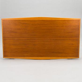A mid-20th century dining table.