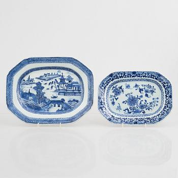 Eleven pieces of Chinese blue and white porcelain, Qing dynasty, 18th-19th century.