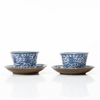 Five cups and four dishes, Qing dynasty, Kangxi (1662-1722).