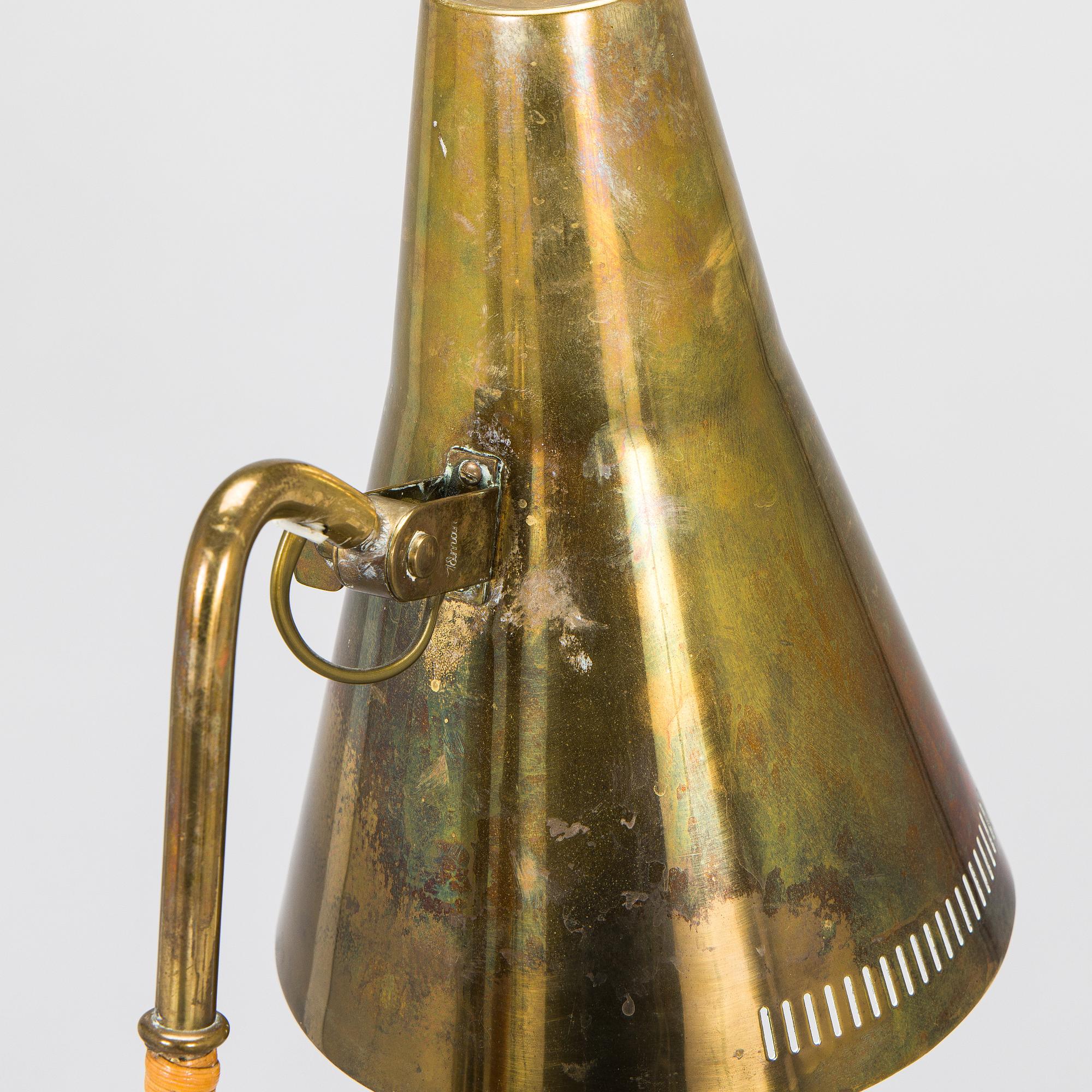 Paavo Tynell, golvlampa, modell 9628 för Idman 1900-talets mitt.