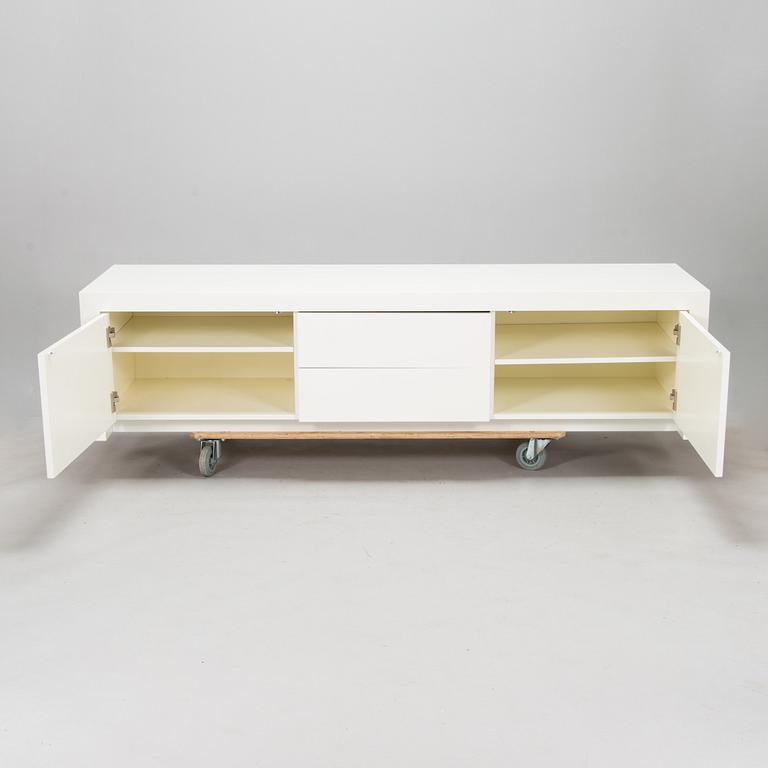 Kirsi Valanti, cabinet, 'Lähellä', Valanti, Finland, 2000s.