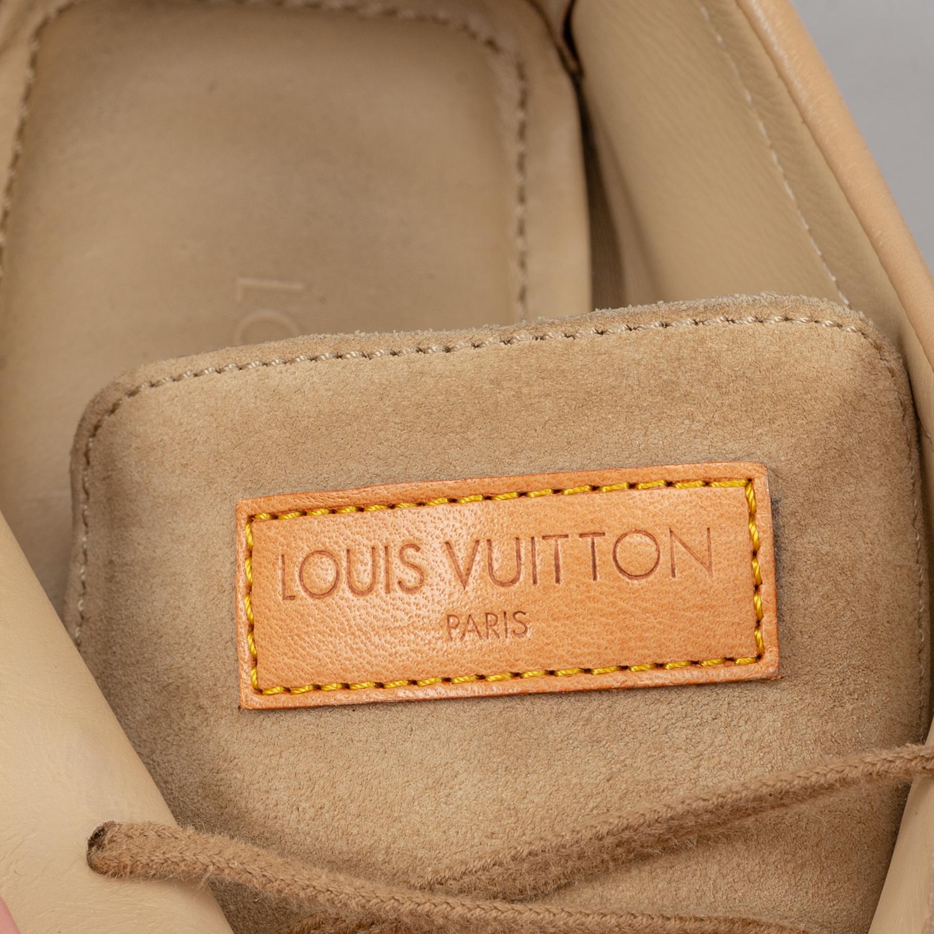 Louis Vuittion, a pair of suede shoes, size 37.