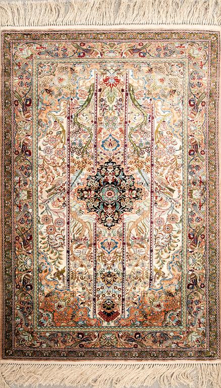 Matta orientalisk silke ca 153x93 cm.