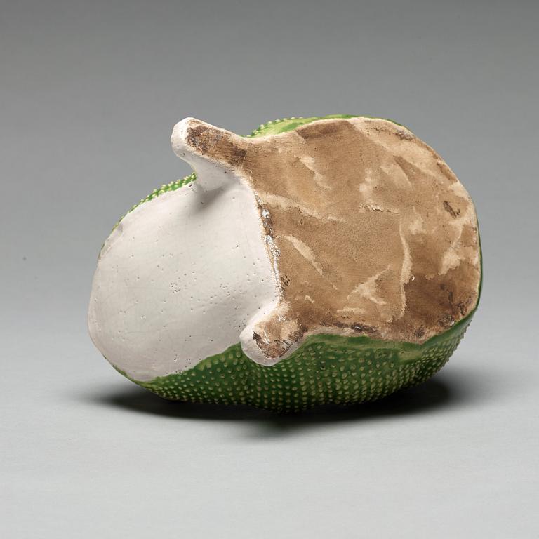 A Chinese flower pot in the shape of a frog, 20th century.