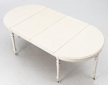 A 19th century dining table.