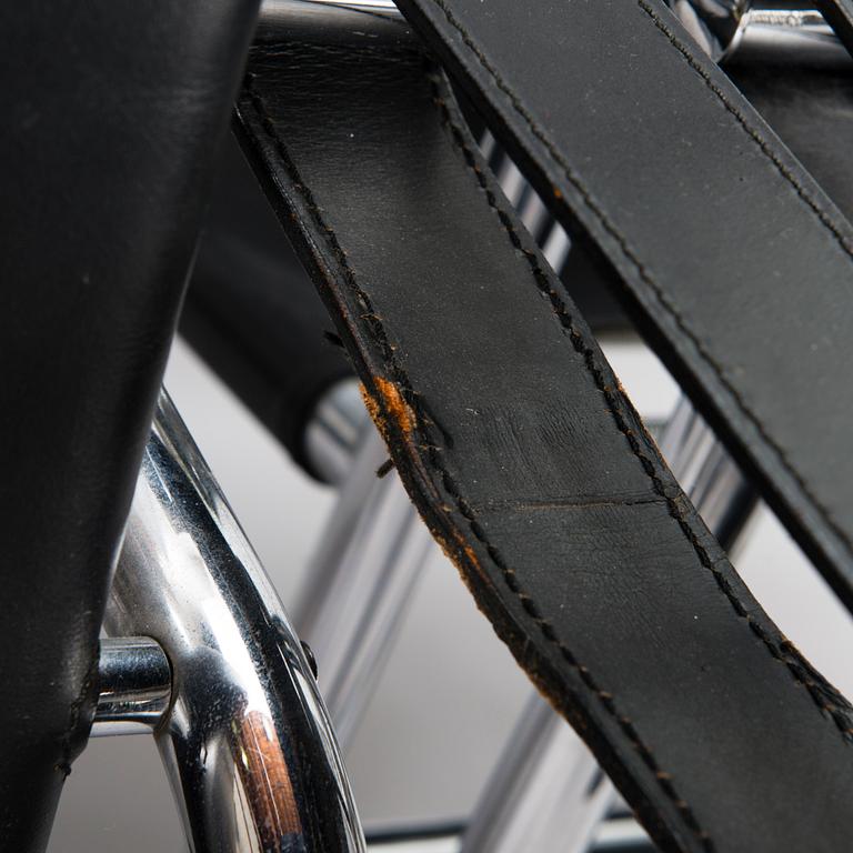 LE CORBUSIER, fåtöljer 4 st, modell LC 1, 1900-talets slut.