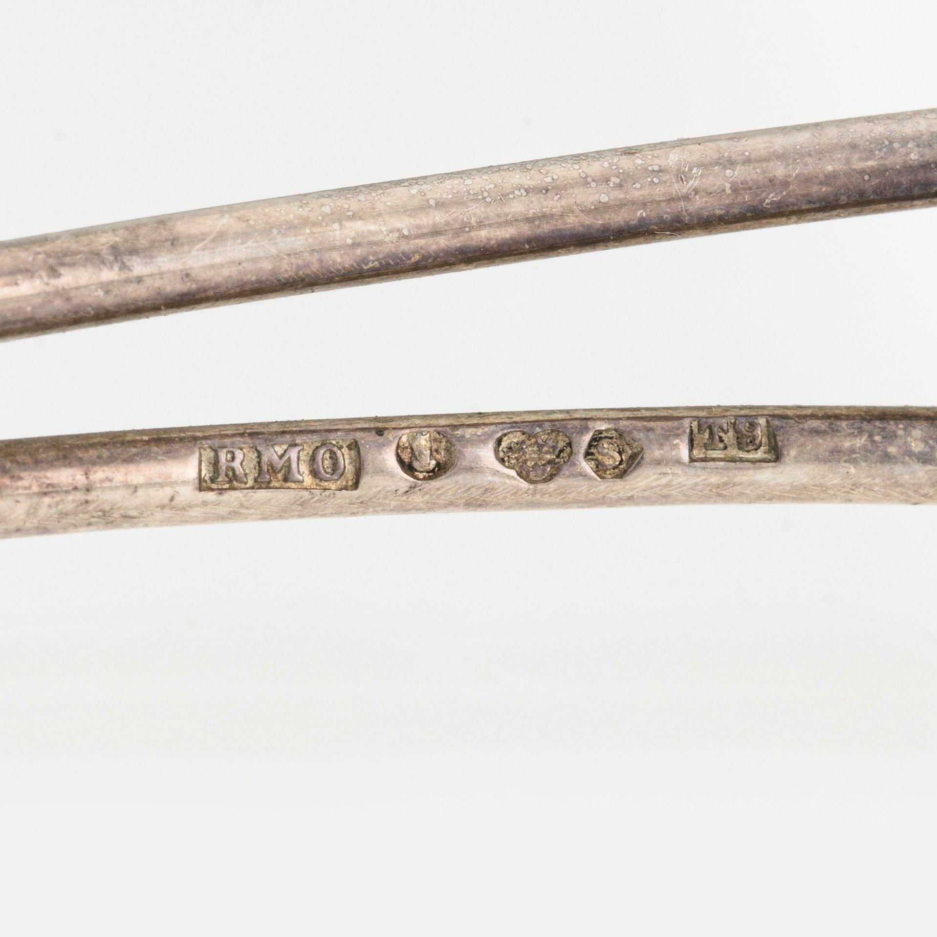 Diadem och ett par örhängen silver med paste, 1800-tal.