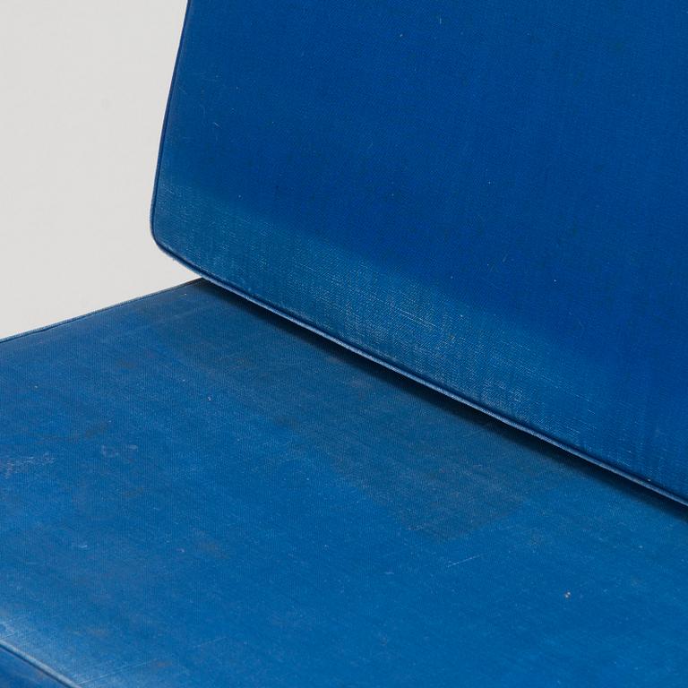 Soffbänk, modell E1295, design Arteks ritkontor, för O.Y Huonekalu-ja Rakennustyötehdas A.B. 1957.