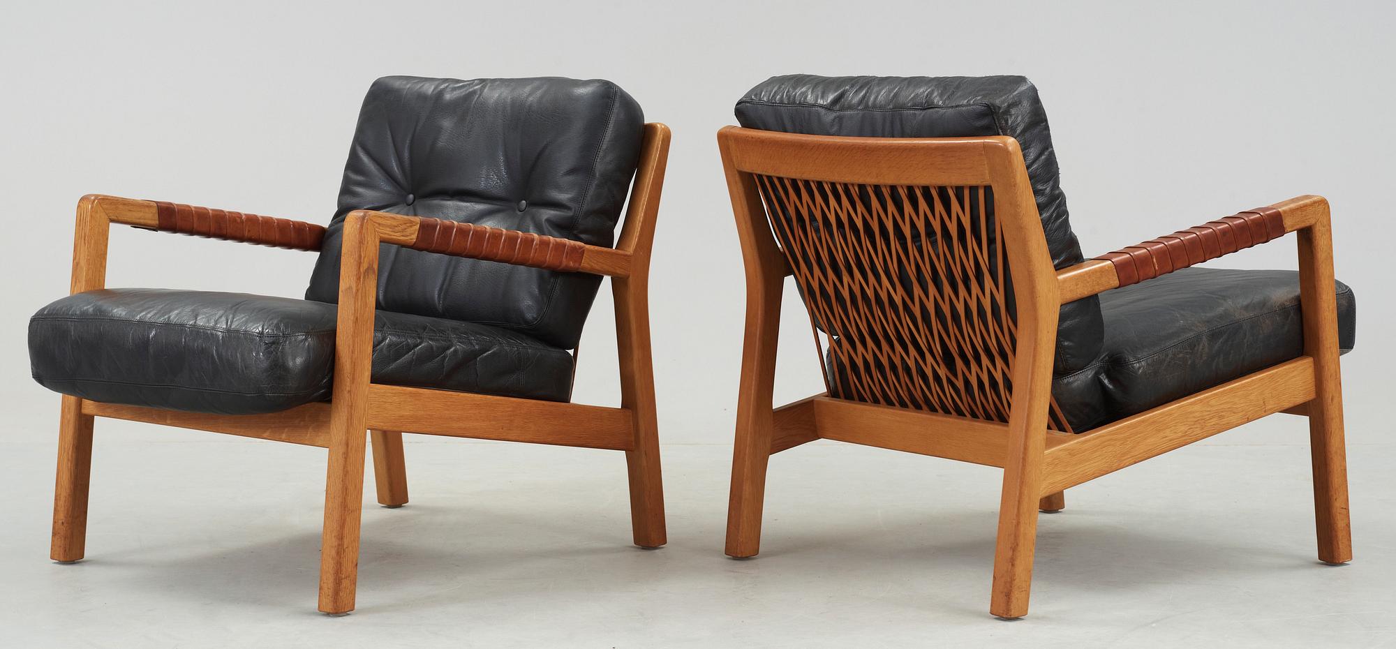 FÅTÖLJER, 2 st, och läder, Carl Gustaf Hiort af Ornäs, Finland sent 1950-tal.