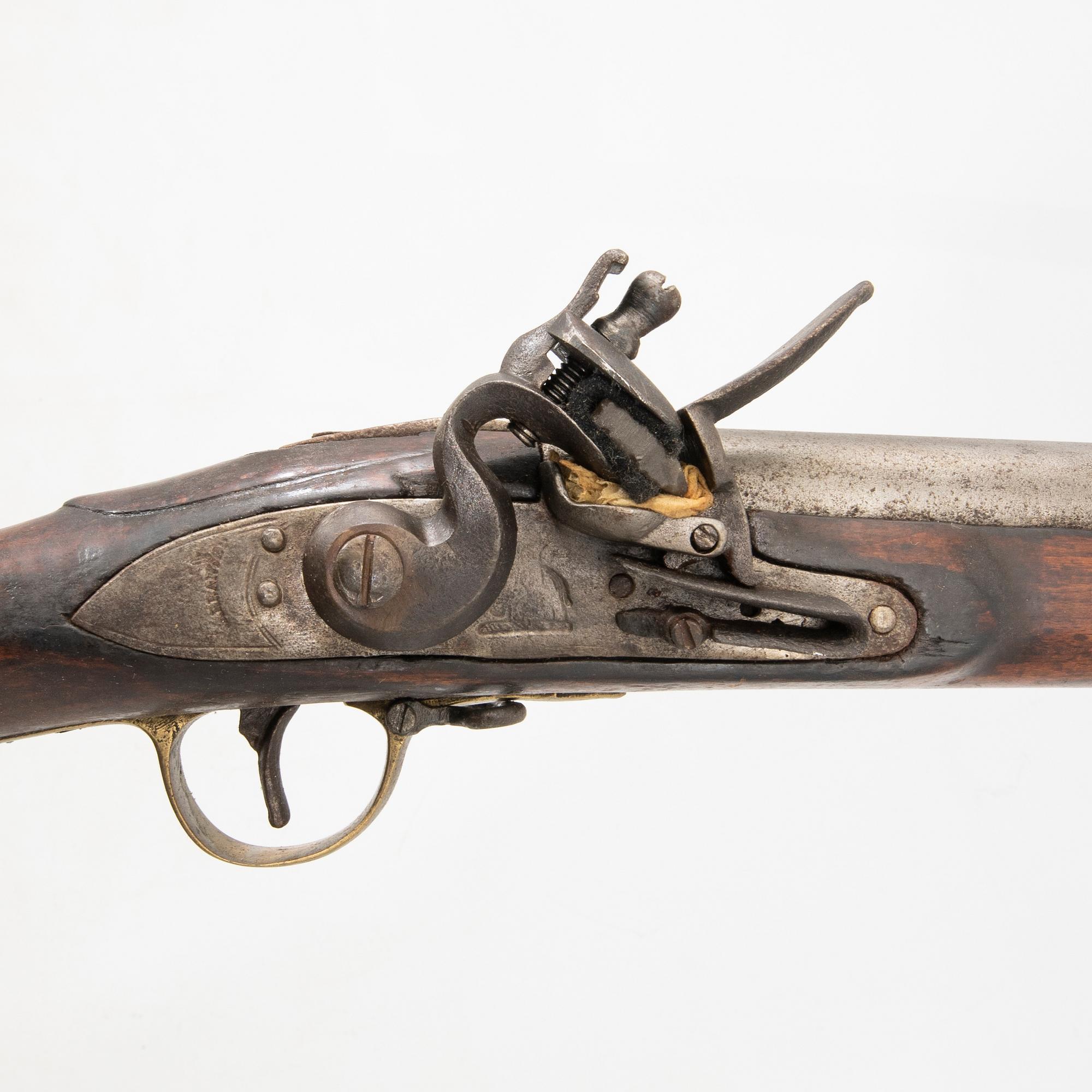 A British flintlock gun, 18th century.