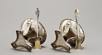 SALTKAR, ett par, silver, empire, Gustaf Möllenborg, Stockholm, 1824. Vikt 148 g.