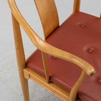 A cherry wood 'China chair' by Hans J Wegner for Fritz Hansen, designed 1944.