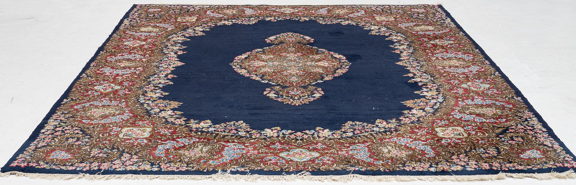 Rug, Kirman, approx. 295 x 222 cm.