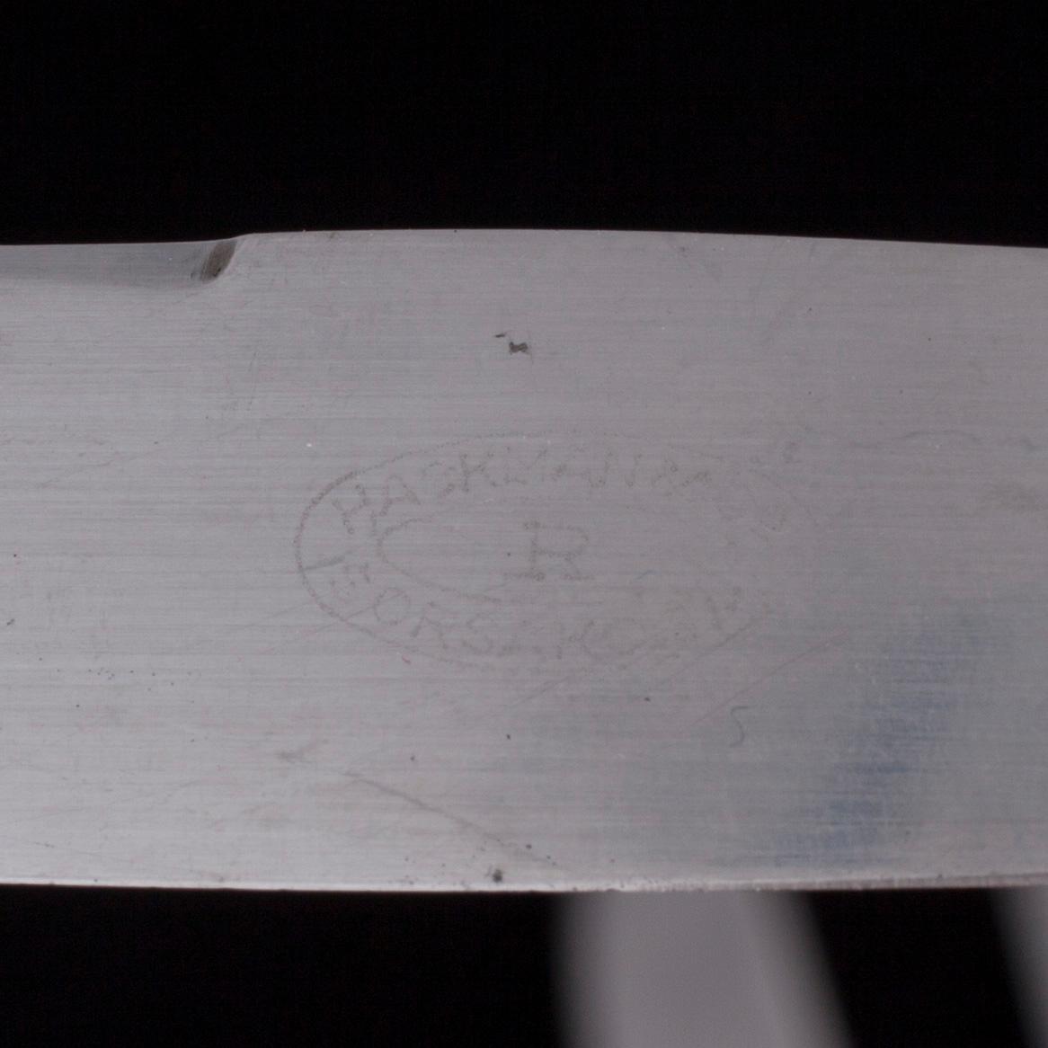 BESTICK, 35 delar, silver och nysilver, engelska, finska, ryska stämplar, 1845-1900-talets mitt. Total silvervikt 465 g.