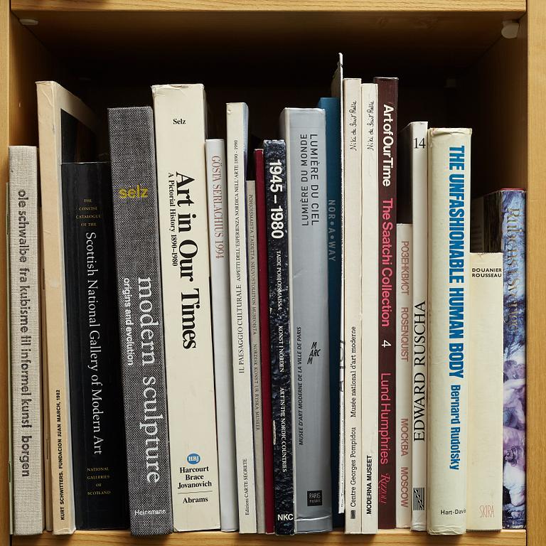 Björn Springfeldt's art library.