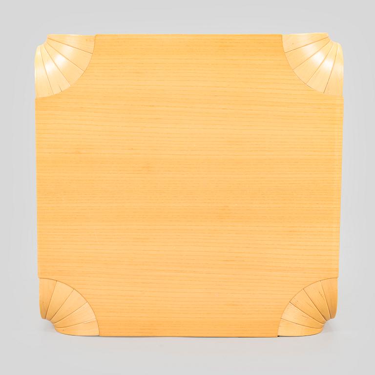 Alvar Aalto, pall X601, Artek 1999.