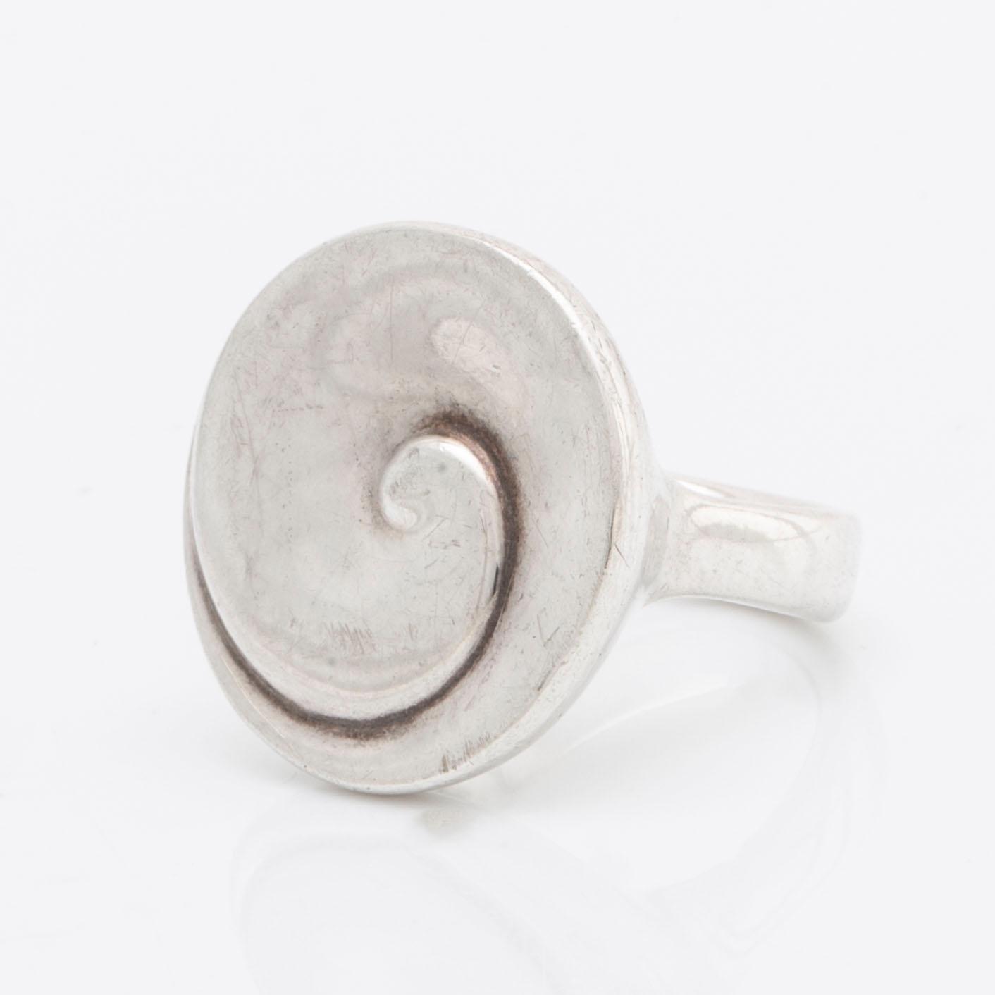 Georg Jensen ring sterling silver, design Torun Bülow-Hübe nr 350.
