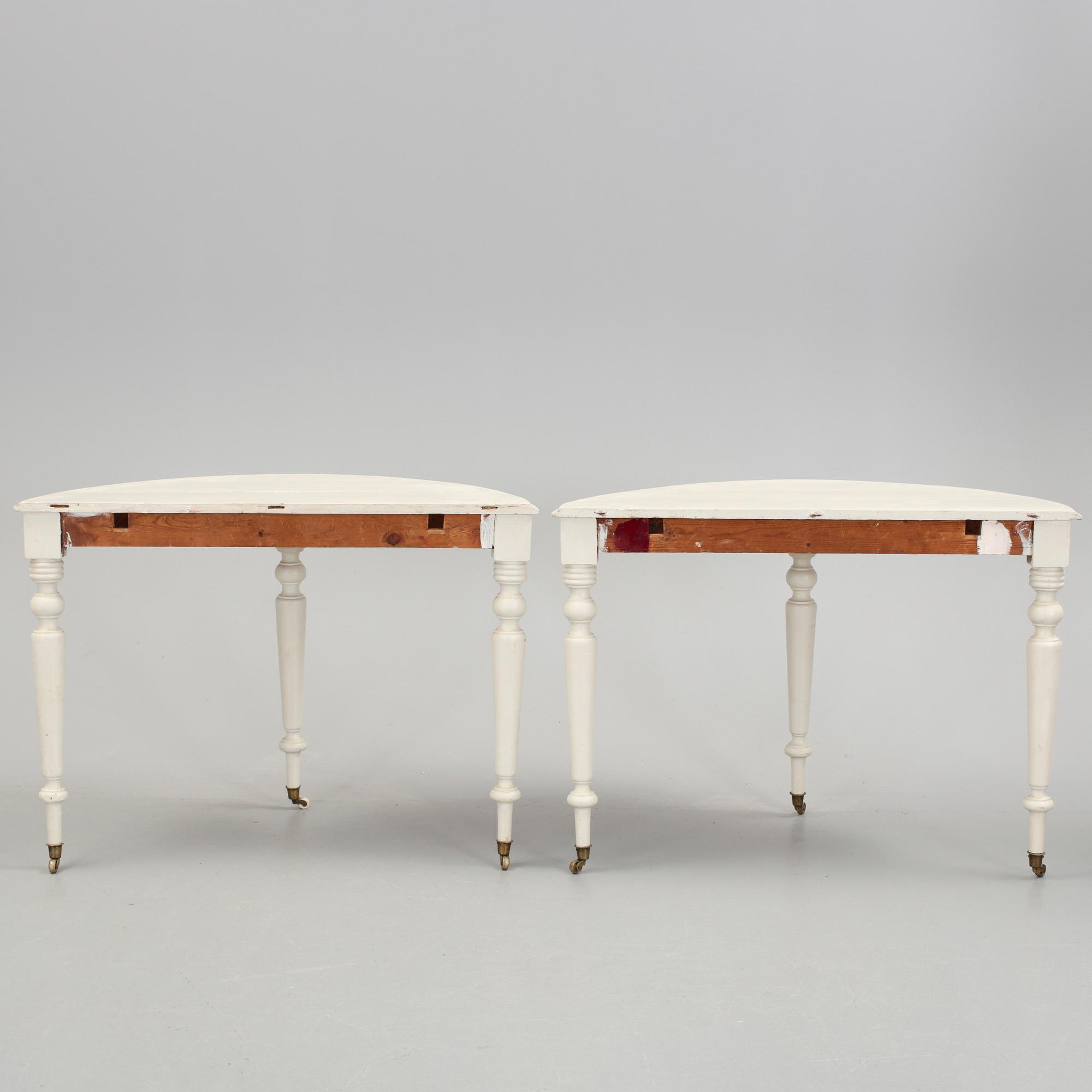 MÅNBORD, ett par, nyrenässans, 1800-tal.